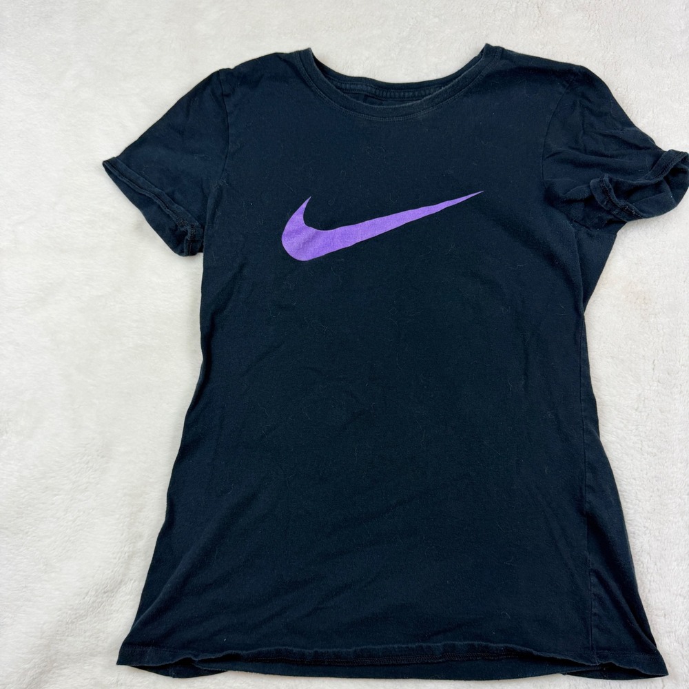 Nike Swoosh Graphic Tee Black Purple Athletic Cut Short Sleeve Shirt Small